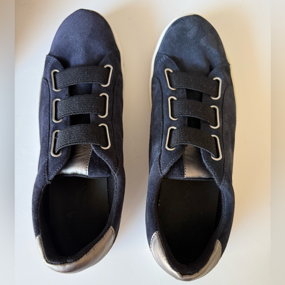 THE FLEXX Women’s Navy and Silver Sneakers, Size 9 1/2